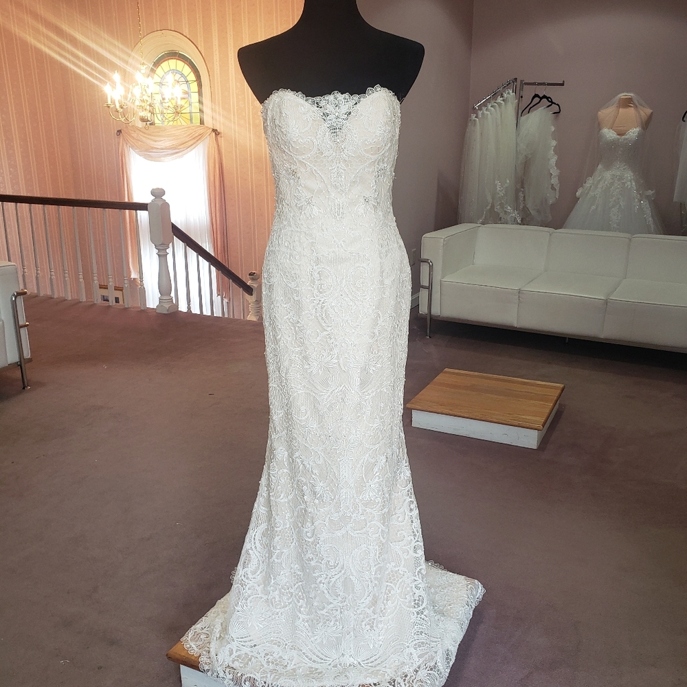 Size 10 fit and flare bridal gown
